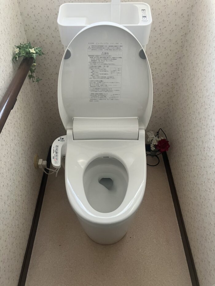 トイレ便座交換！！